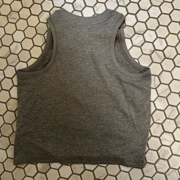 Vuori Energy Tank in Heather Grey - Picture 13 of 13